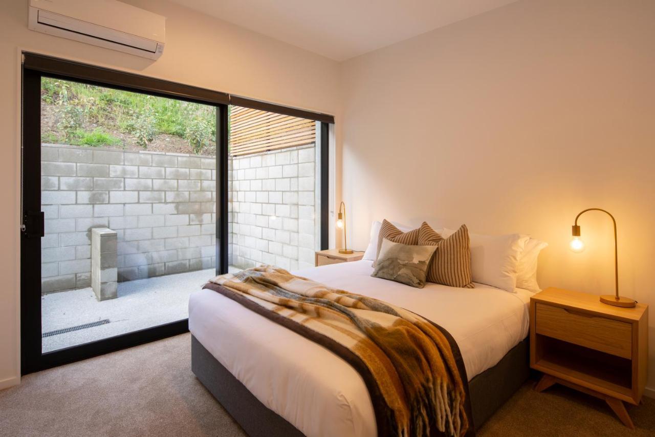 4 Bedroom Home With Elevated Views Of Lake Wakatipu & The Remarkables 퀸즈타운 외부 사진